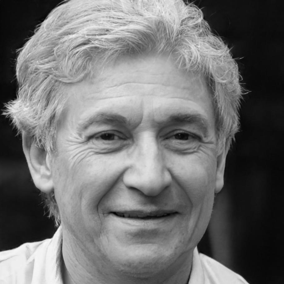 Portrait de Raphaël Mortensen, analyste financier